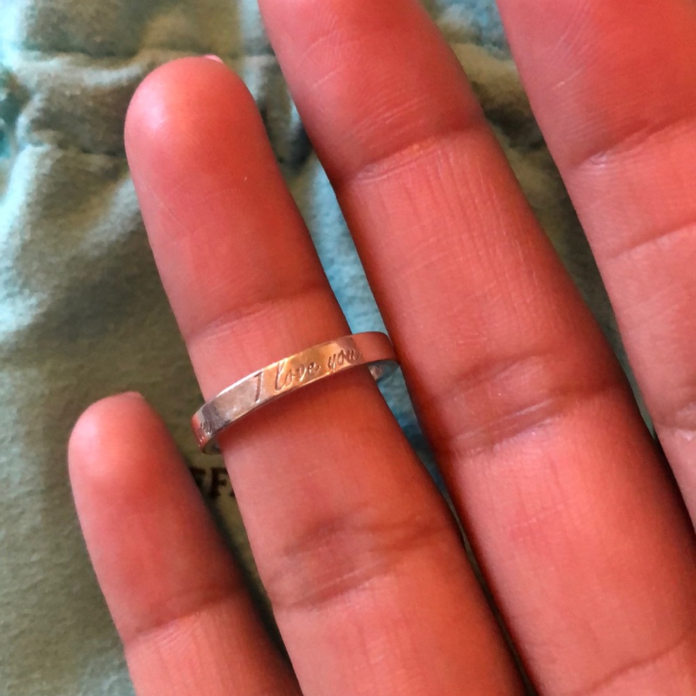 “I love you” band